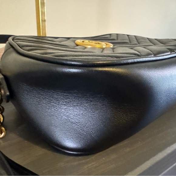 Authentic Small Gucci Marmont Shoulder Bag - Picture 5 of 8